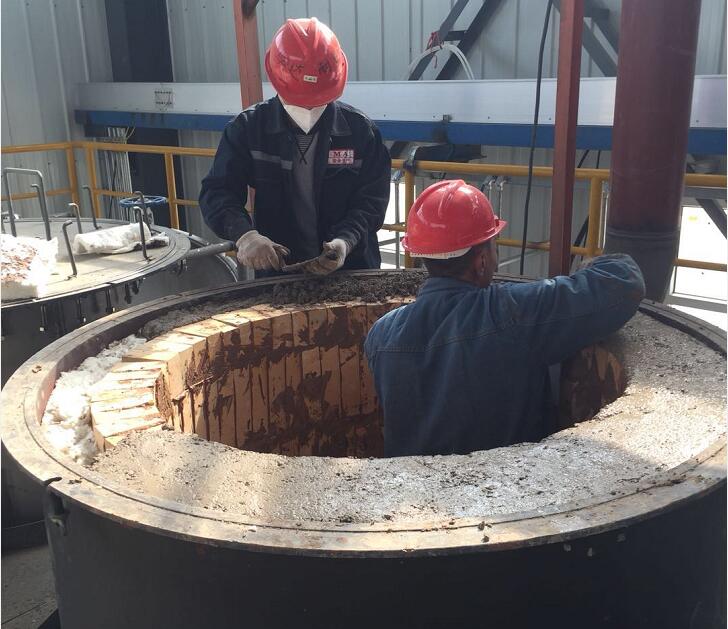 微膨脹耐火可塑料